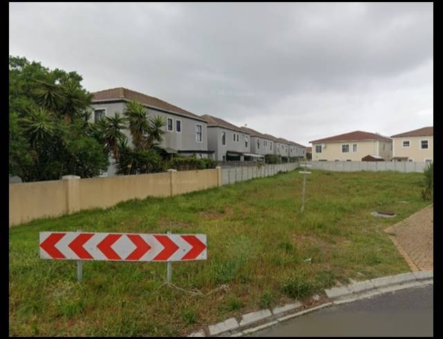 725M² VACANT LAND FOR SALE IN PARKLANDS